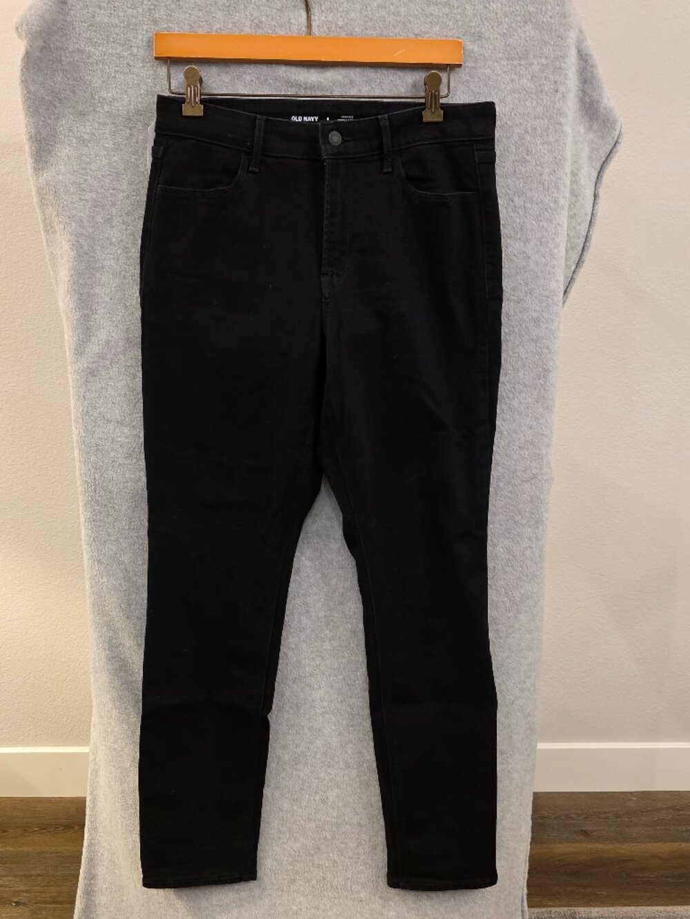 Old Navy Black Straight Jeans